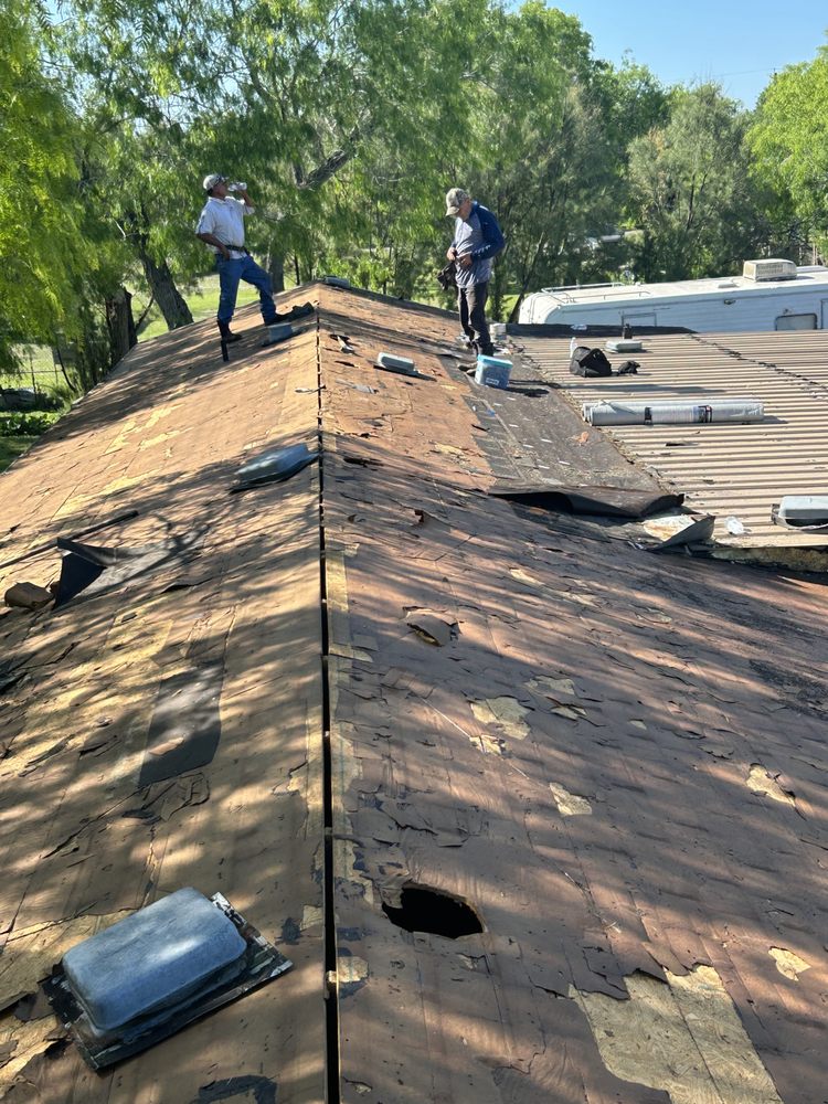 Slide of Hernandez roofing