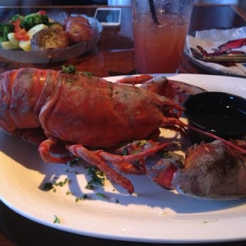 Pearl Restaurant - Yummy lobstah... - Seafood Near Me - Wellfleet, Massachusetts Pearl Restaurant - Yummy lobstah... - Seafood Near Me - Wellfleet, Massachusetts