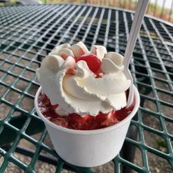 Riverside Creamery - Razzmataz Sundae