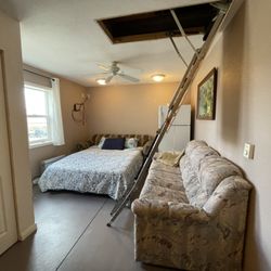 M Lazy L and King’s Cream & Cuts - The way up to the loft!