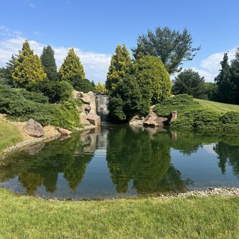 Schnormeier Gardens - Botanical Gardens Near Me - Gambier, Ohio