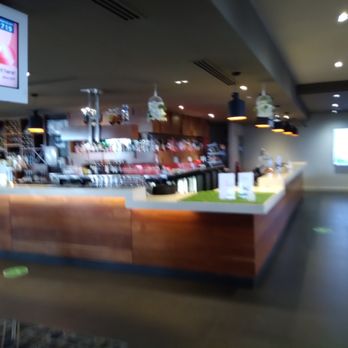 Longbeach Hotel - Bar - Sports Bars Near Me - Chelsea, VIC Longbeach Hotel - Bar - Sports Bars Near Me - Chelsea, VIC