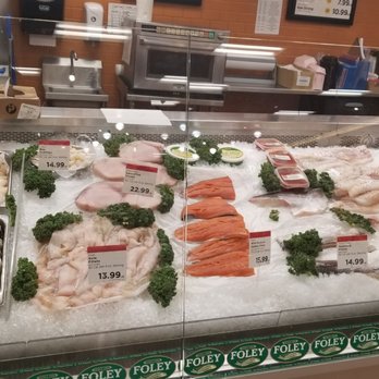 Roche Bros. - Natick - a display of seafood - Grocery Near Me - Natick, Massachusetts Roche Bros. - Natick - a display of seafood - Grocery Near Me - Natick, Massachusetts
