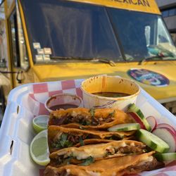 Aguacate Mexican Food - Birria