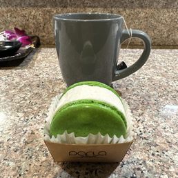 Coconut macaron Coconut macaron