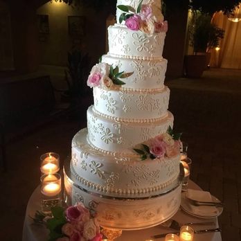 Van's Bakery - The design isn't what I showed them at all but it still turned out pretty. Flowers was placed by my florist - Bakeries Near Me - Westminster, California Van's Bakery - The design isn't what I showed them at all but it still turned out pretty. Flowers was placed by my florist - Bakeries Near Me - Westminster, California