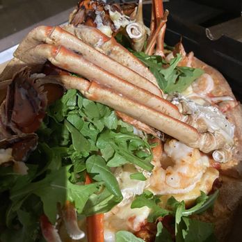 Steveston Pizza Company - Snow Crab and prawn found under all of those lovely Canadian Lobster Tails - Pizza Near Me - Richmond, British Columbia Steveston Pizza Company - Snow Crab and prawn found under all of those lovely Canadian Lobster Tails - Pizza Near Me - Richmond, British Columbia