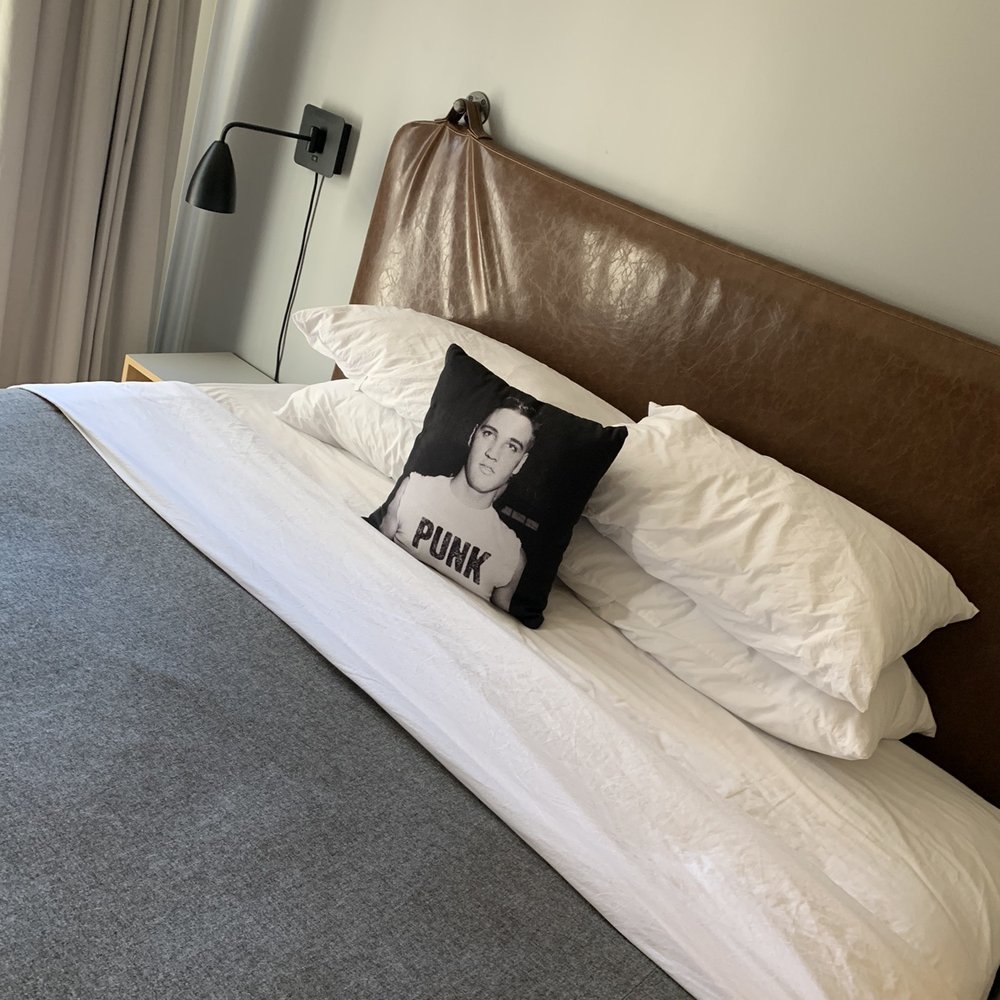 King bed King bed