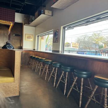 Nonno's - side bar seating - Pizza Near Me - Houston, Texas