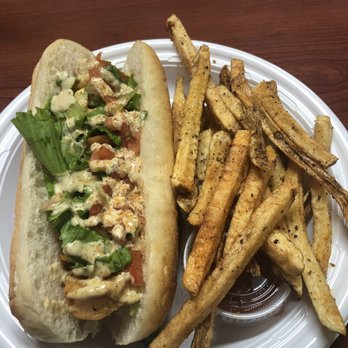 My Mama's Kitchen - Shrimp po' boy - Barbeque Near Me - Norfolk, Virginia