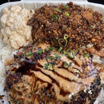 Da Bald Guy - cajun furikake garlic shrimp and ono fish - Food Trucks Near Me - Kahuku, Hawaii