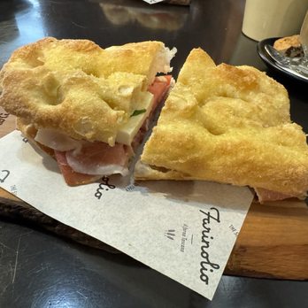 Farinolio - Cafes Near Me - Westfield, New Jersey