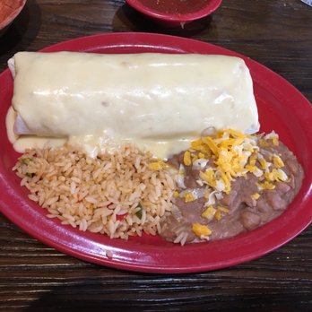 Green Iguana Mexican Restaurant - Sweet Pork Burrito with White Sauce - Mexican Near Me - Saint George, Utah Green Iguana Mexican Restaurant - Sweet Pork Burrito with White Sauce - Mexican Near Me - Saint George, Utah