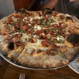 New York / Pepperoni & Sausage Pizza - 16" House Crust New York / Pepperoni & Sausage Pizza - 16" House Crust