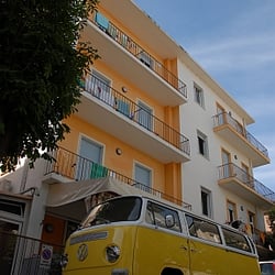 Jammin' Rimini Party Hostel - Jammin' Hostel and "Mino" the mascotte :-)