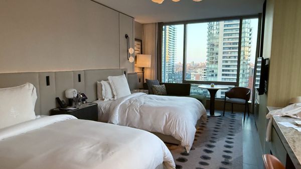 Four Seasons Hotel Toronto by null