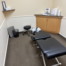 Fairfax Station Chiropractic - Adjustment room another angle
