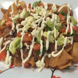 El Rincon Latino - Delicious nachos!!! Finger licking good!