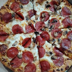 Domino's Pizza - Hand tossed mushroom and pepperoni Garlic sauce no tomato sauce