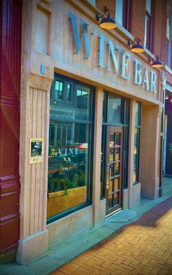 The Vine on Franklin by null