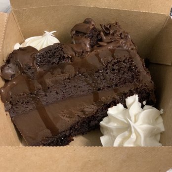 Dogwood Bar & Grill - Chocolate cake - New American Near Me - Durham, North Carolina