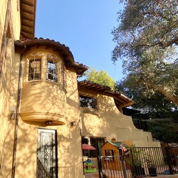 Radiant Window & Gutter Cleaning - Backyard - Window Washing Near Me - Glendale, California