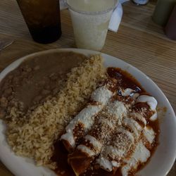 Jalisco Restaurante - Chicken Enchiladas