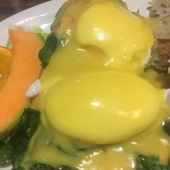 Rusty Pelican Cafe - Florentine Benedict- sooooo good - Desserts Near Me - Mill Creek, Washington