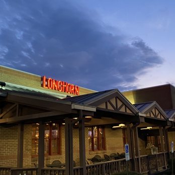 LongHorn Steakhouse - Steakhouses Near Me - Solon, Ohio