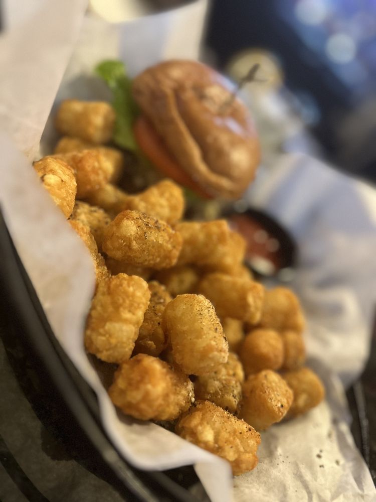 THE BRASS TAP Updated October 2024 296 Photos & 345 Reviews 164