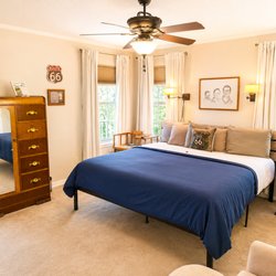 The Woodrow House Bed & Breakfast - 50's Room