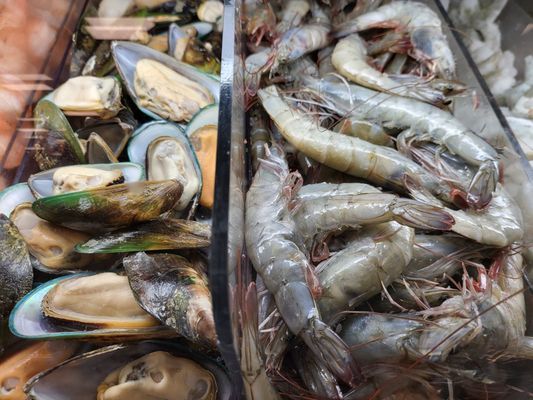 La Bonita Supermarkets by null