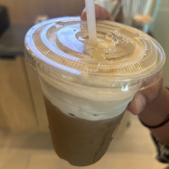 Paris Baguette - Salted caramel sweet cream cold brew - Bakeries Near Me - Honolulu, Hawaii Paris Baguette - Salted caramel sweet cream cold brew - Bakeries Near Me - Honolulu, Hawaii