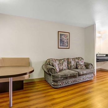 motel 6 - Motel Apache Junction AZ Single King Suite - Hotels Near Me - Apache Junction, Arizona