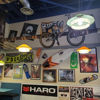 Wahoo's Fish Taco - Indoor pics - Mexican Near Me - Fullerton, California