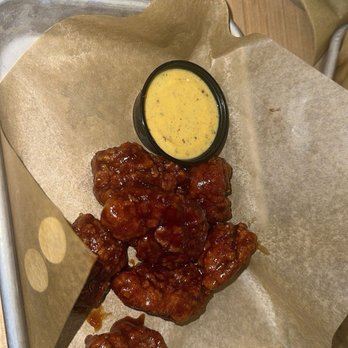 Buffalo Wild Wings - Chicken Wings Near Me - Lombard, Illinois Buffalo Wild Wings - Chicken Wings Near Me - Lombard, Illinois