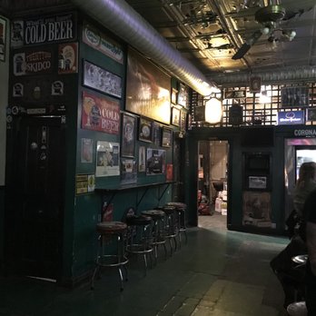 L & L Tavern - I wondered briefly whether the ghost I was seeking was beaming himself in through the light at the top, but I think it's a heat pipe. - American Near Me - Chicago, Illinois