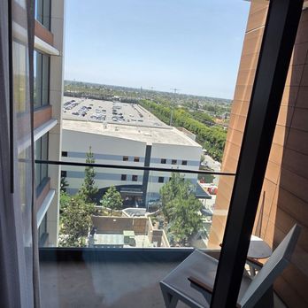 Disneyland Hotel - Hotels Near Me - Anaheim, California