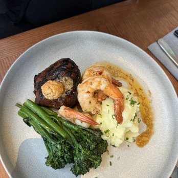 Cactus Club Cafe - Surf and turf - New American Near Me - Miami, Florida