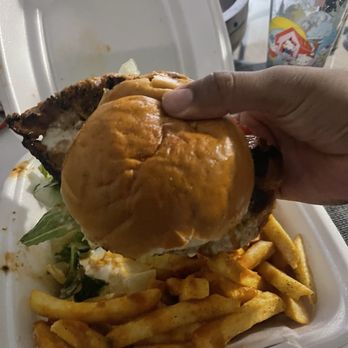 Chef Von & Mom - Grilled Buffalo Chicken Sandwich (INCREDIBLE) - New American Near Me - Scranton, Pennsylvania Chef Von & Mom - Grilled Buffalo Chicken Sandwich (INCREDIBLE) - New American Near Me - Scranton, Pennsylvania