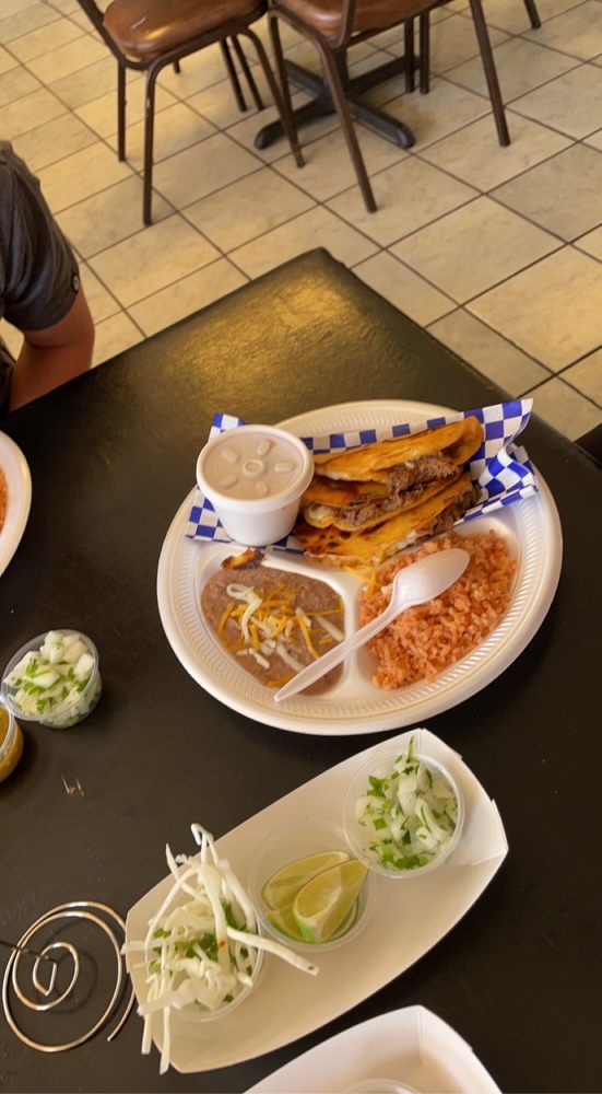 Taqueria Moctezuma