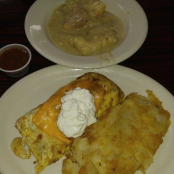 Happy Diner - Chorizo, cheddar, avocado and sour cream omlette - Breakfast & Brunch Near Me - San Pedro, California Happy Diner - Chorizo, cheddar, avocado and sour cream omlette - Breakfast & Brunch Near Me - San Pedro, California