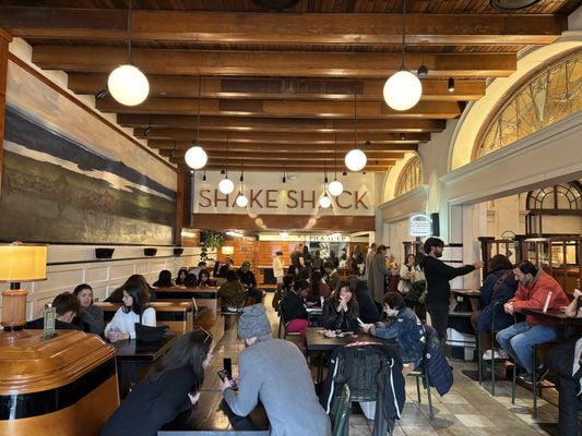 Shake Shack Chicago Athletic Association by null