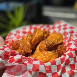 Buffalo chicken wings