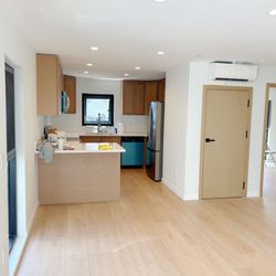 Top King Cabinets & Stone