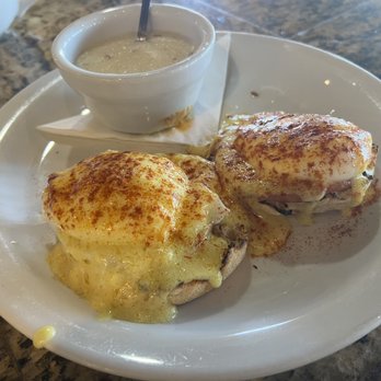 Reveille Coffeehouse Cafe - Eggs Benedict - Breakfast & Brunch Near Me - Alpharetta, Georgia