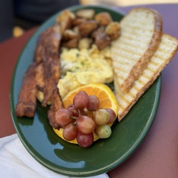 Cafe Kevah - New American Near Me - Big Sur, California