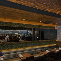 JINYA Ramen Bar - Omaha - Hip decor