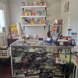Front area showcasing cards, jewelry and other items.