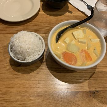 The Thai Thing - Yellow curry and white rice - Thai Near Me - Los Angeles, California